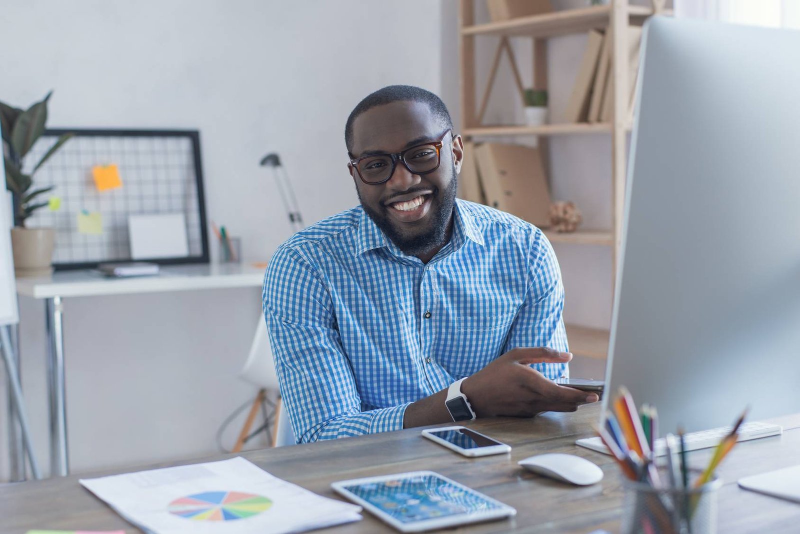 2TS recrute une Createur Graphique au Senegal