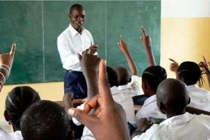Groupe Scolaire RAPHAEL FAYE recrute 01 Enseignant