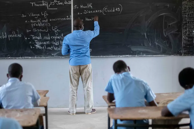 CIPEEC Academie recrute 01 Professeur