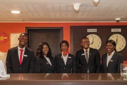 Lhotel Terrou Bi recrute des hotesses daccueil