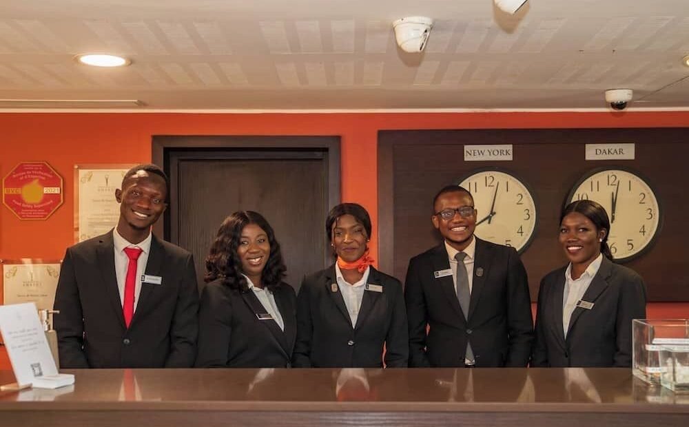 Lhotel Terrou Bi recrute des hotesses daccueil
