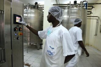 SAPROLAIT recrute une Commerciale