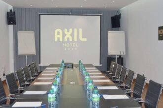 Axil Hotels recrute 01 Valet de chambre