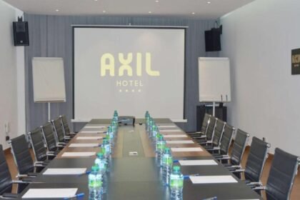 Axil Hotels recrute 01 Valet de chambre