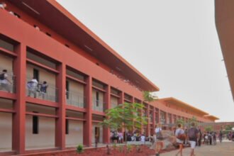 Le Lycee Francais Jean Mermoz recrute