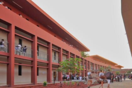 Le Lycee Francais Jean Mermoz recrute